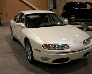 Oldsmobile Aurora